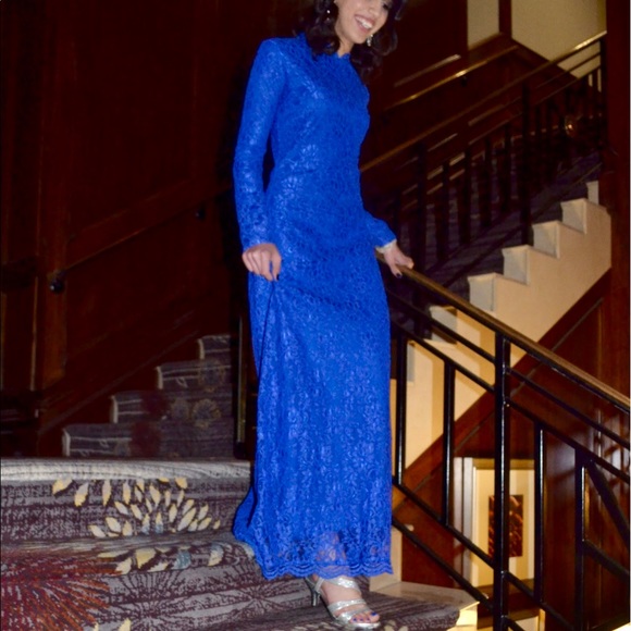 Gown/Prom Dress - Picture 2 of 5